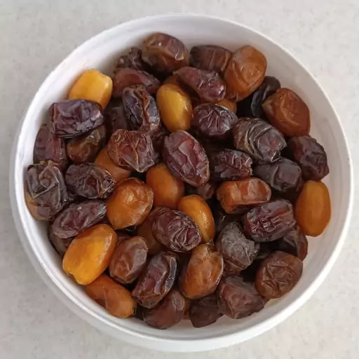 تصویر 1 از خرما خاصویی دستچین شده با کنترل کیفیت چند مرحله‌ای